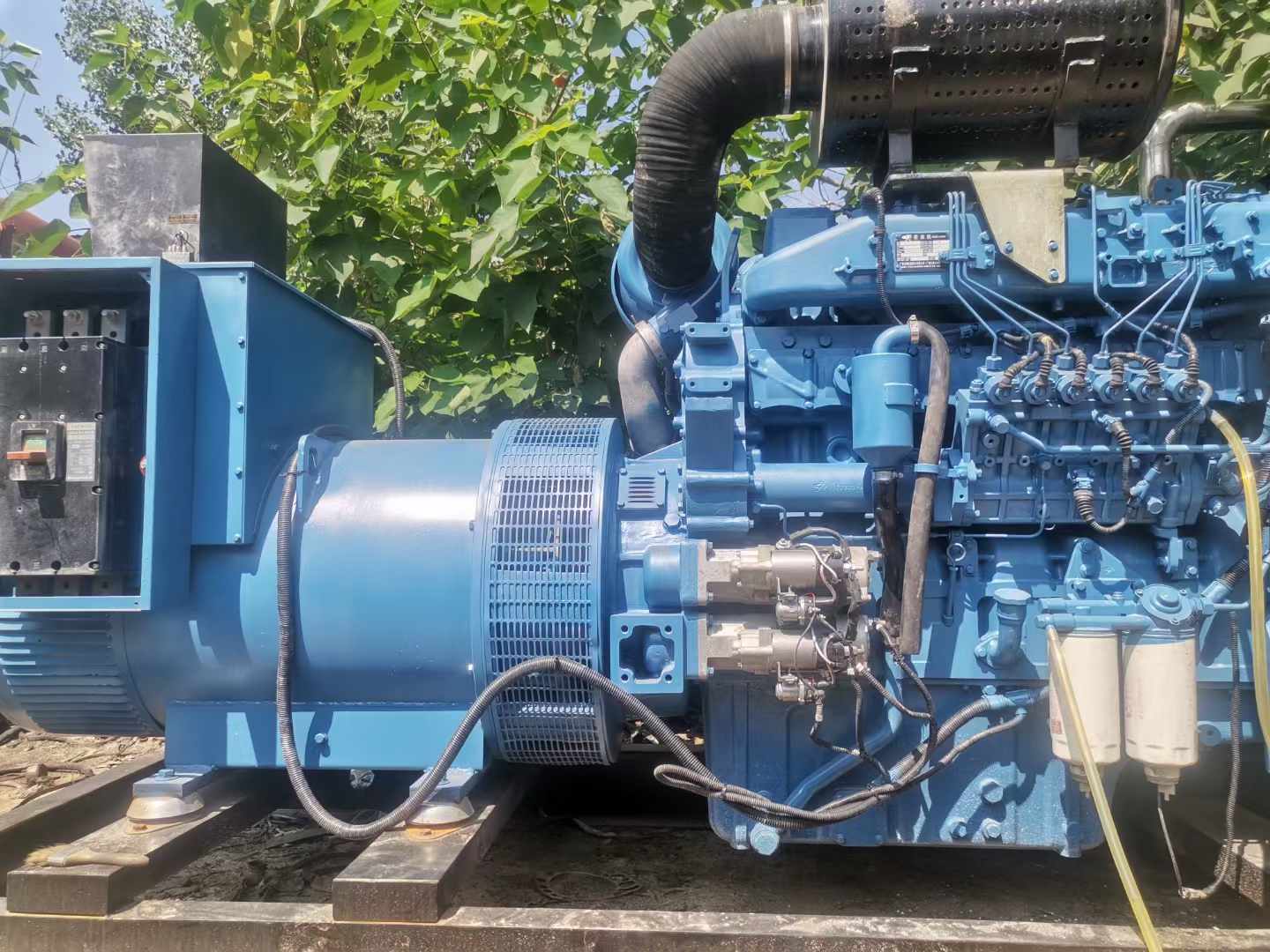 荥经详细说明降低 800kW 柴油发电机输出电流波动的方法
